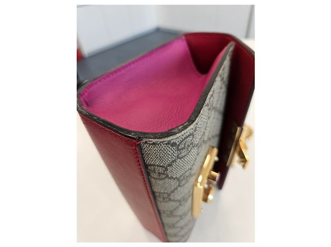 Gucci Piccola borsa a tracolla e crossbody Paddy Lock in GG Supreme con catena Marrone - vista 19
