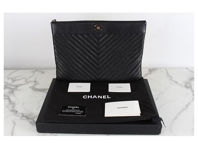 Chanel Clutch Mademoiselle CC Gold Nero - vista 2