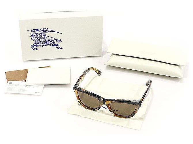 Burberry Gafas de sol Cat Eye Light Sand Castaño - vista 2