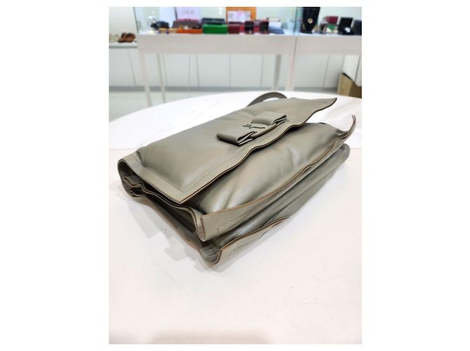 Salvatore Ferragamo Borsa a Spalla Viva Flap Chain Verde - vista 17