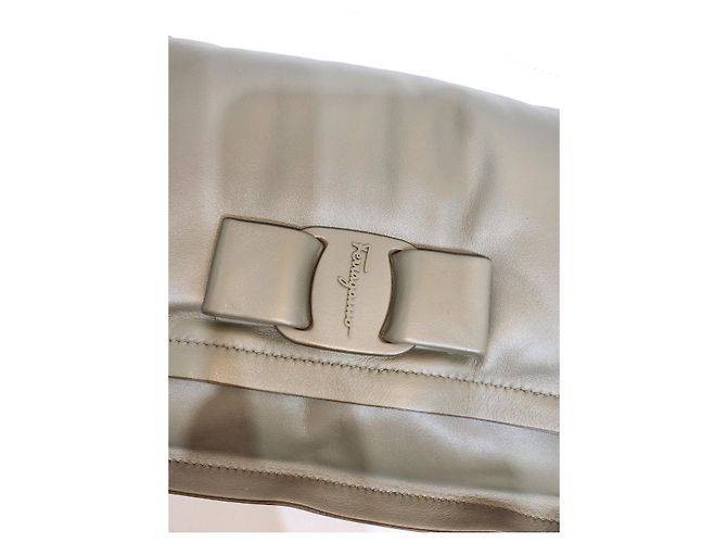 Salvatore Ferragamo Borsa a Spalla Viva Flap Chain Verde - vista 20