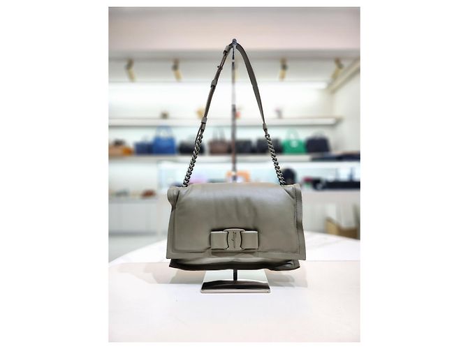 Salvatore Ferragamo Borsa a Spalla Viva Flap Chain Verde - vista 9