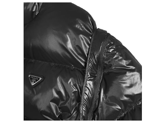 Prada Wandelbare kurze Steppjacke Schwarz - Ansicht 9