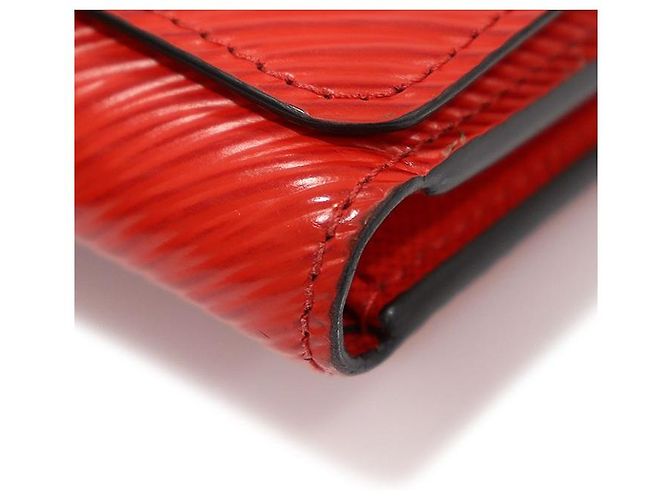 Louis Vuitton Carteira e porta-moedas Coccinelle Twist em couro Epi Vermelho - vista 6