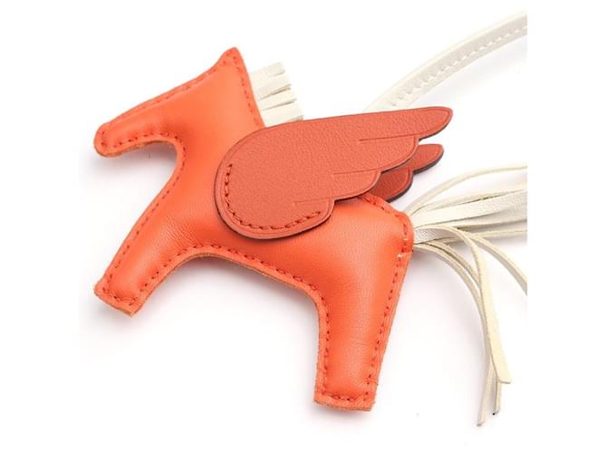 Hermès Charm per borsa Pegasus Rodeo Small Arancione - vista 3