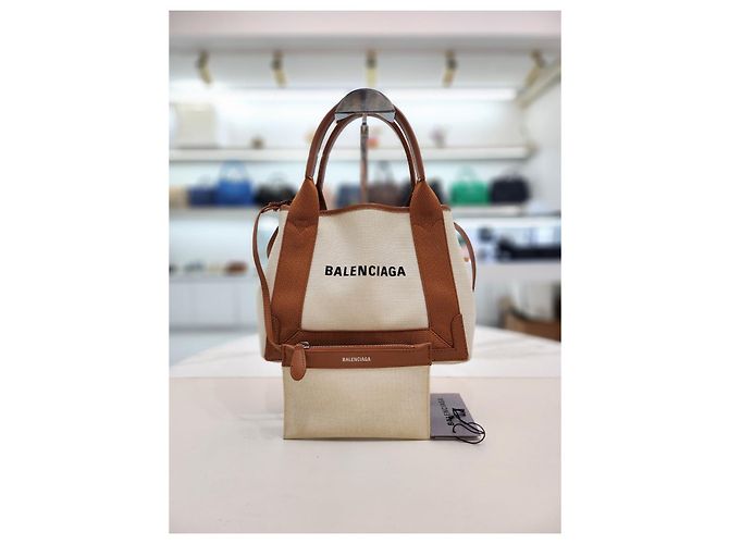 Balenciaga Cabas XS Camel Tote e Borsa a Spalla Marrone - vista 2