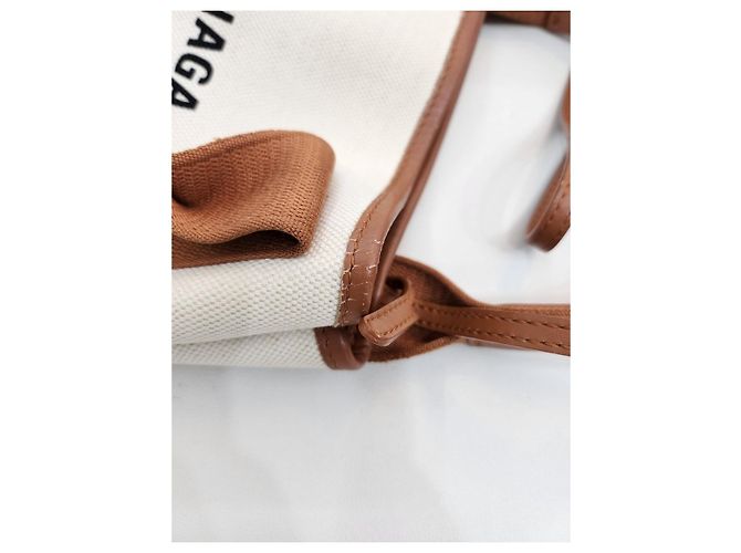 Balenciaga Cabas XS Camel Tote e Borsa a Spalla Marrone - vista 22