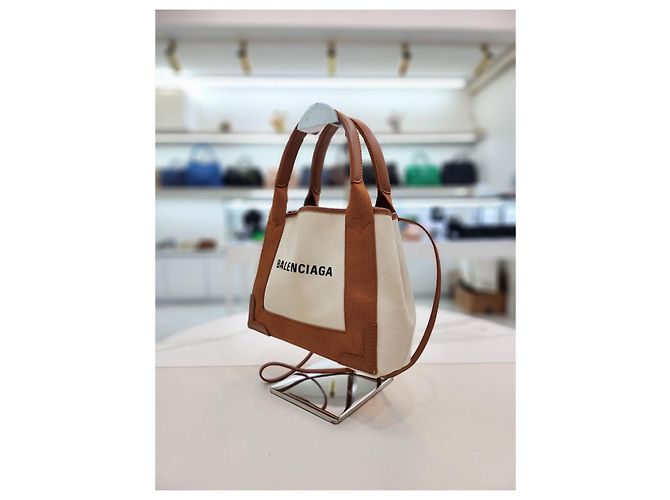 Balenciaga Cabas XS Camel Tote e Borsa a Spalla Marrone - vista 4