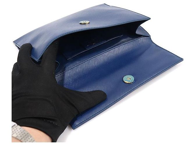 Salvatore Ferragamo Clutch con patta a fiocco in pelle Saffiano blu - vista 6