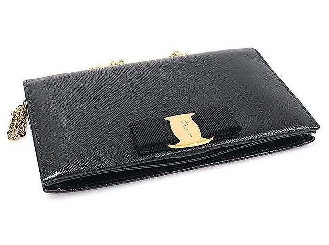 Salvatore Ferragamo Mini borsa a tracolla WOC Bow Genie in Saffiano nero - vista 5
