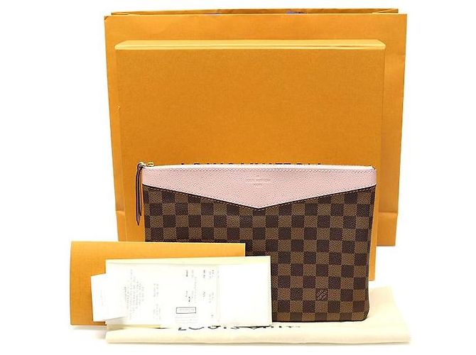 Louis Vuitton Clutch Daily Pouch in tela Damier Ebene Rose Powder Marrone - vista 2