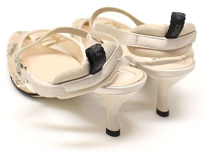 Fendi Slingback con tacco medio in mesh rosa con ricamo di colibrì e strass - vista 5