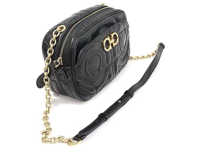 Salvatore Ferragamo Gesteppte Camera Crossbody-Tasche aus schwarzem Kalbsleder - Ansicht 2
