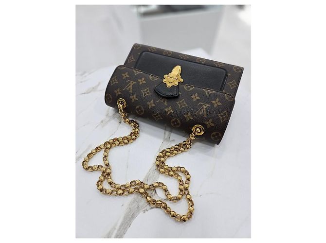 Louis Vuitton Victorine Monogram Schultertasche Braun - vista 26