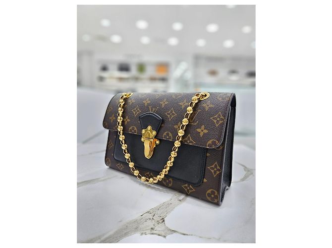 Louis Vuitton Victorine Monogram Schultertasche Braun - vista 3