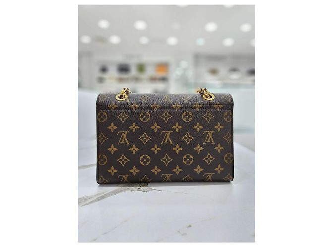 Louis Vuitton Victorine Monogram Schultertasche Braun - vista 6