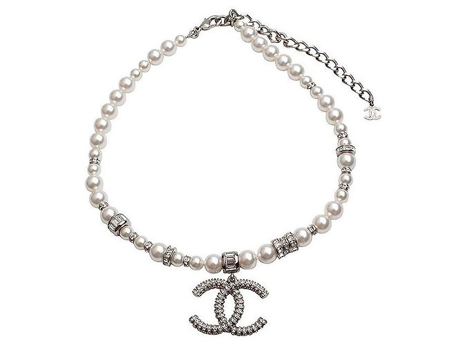 Chanel Collana con pendente a catena di perle con logo CC Nero - vista 2