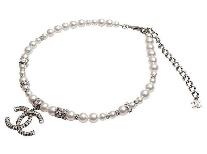 Chanel Collana con pendente a catena di perle con logo CC Nero - vista 3
