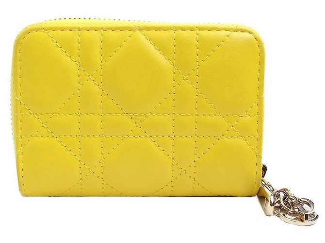 Dior Tarjetero Cannage amarillo con detalles en oro - vista 2