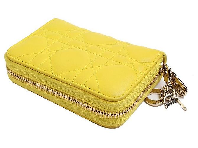 Dior Tarjetero Cannage amarillo con detalles en oro - vista 3