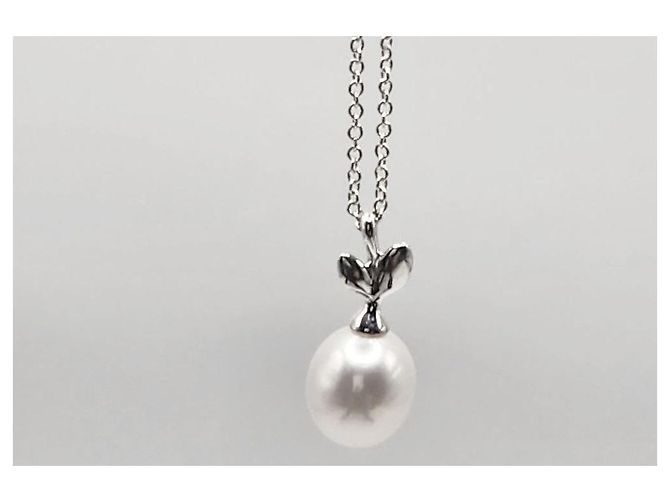 Tiffany & Co Olivenblatt-Perlenanhänger-Halskette (Silberne Süßwasserperle) - Ansicht 6