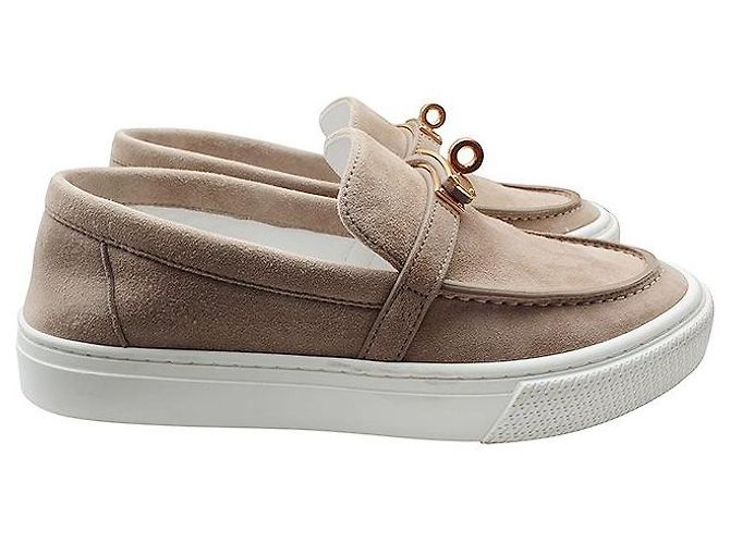 Hermès Kelly Loafer aus taupefarbenem Wildleder und Roségold Braun - Ansicht 3