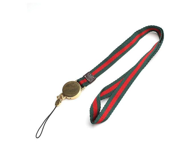 Gucci Charm per borsa e portachiavi a tre strisce Verde - vista 3