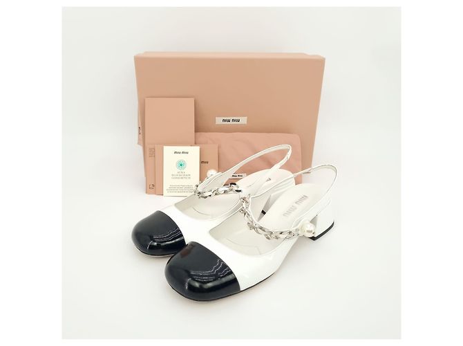 Miu Miu Lacklederschuhe Weiß - Ansicht 10