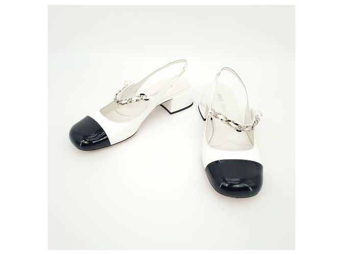 Miu Miu Lacklederschuhe Weiß - Ansicht 3