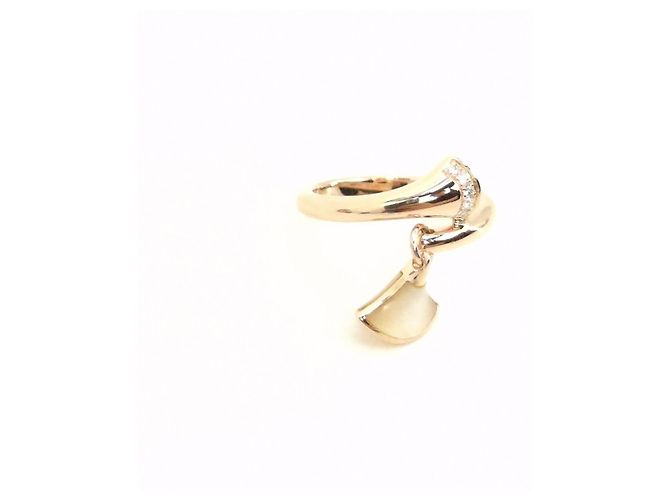 Bulgari Anello Divas Dream in Diamante D'oro - vista 2