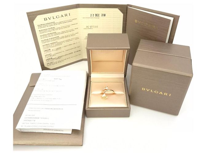 Bulgari Anello Divas Dream in Diamante D'oro - vista 9
