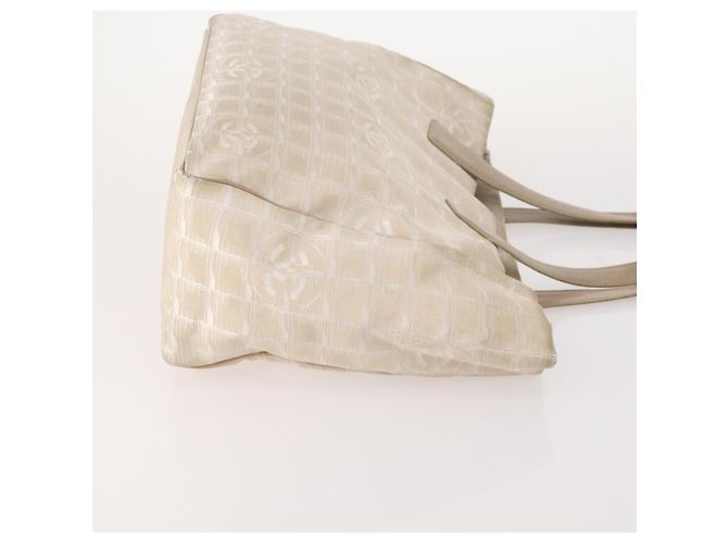 CHANEL Nuova linea di borse Tote in nylon 3 Set Nero Beige CC Auth BA12660 - vista 4