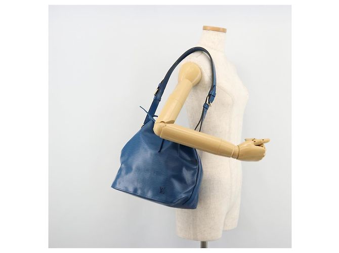 Borsa a Spalla LOUIS VUITTON Epi Petit Noe Blu M44105 LV Auth 180613A - vista 19