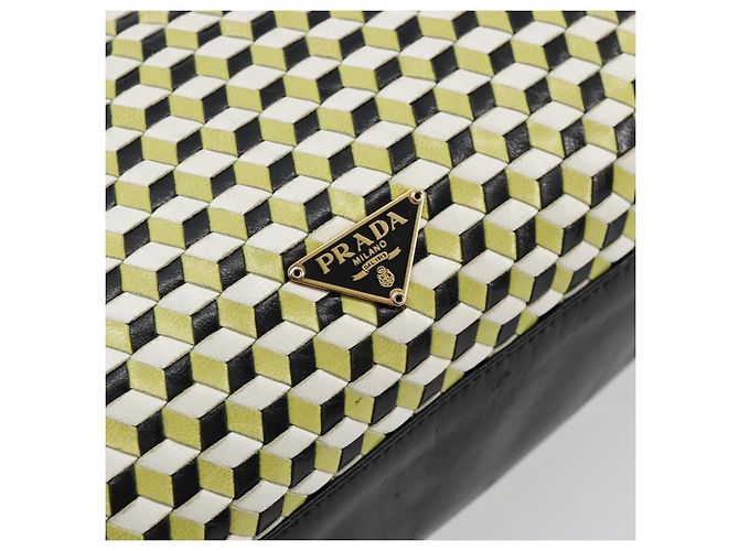 Borsa a Spalla PRADA in Pelle Giallo Oro Auth bs35156 D'oro - vista 18