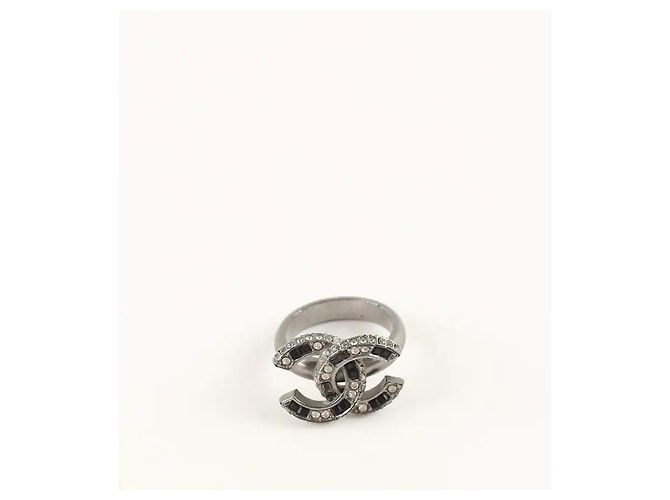 Chanel Anello logo CC con pietre e strass grigi Grigio - vista 2
