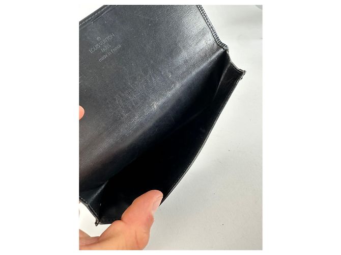Slender Vintage Louis Vuitton Epi Leather Wallet Y2K Black Silver - view 7