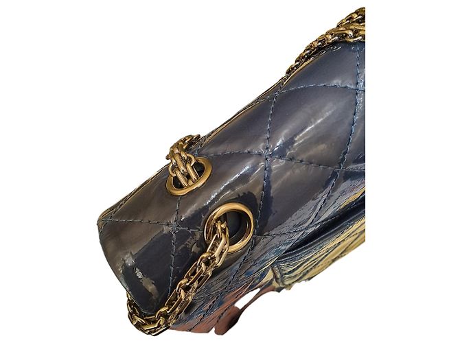 Borsa Chanel Reissue 2.55 Flap in pelle metallizzata Blu - vista 3