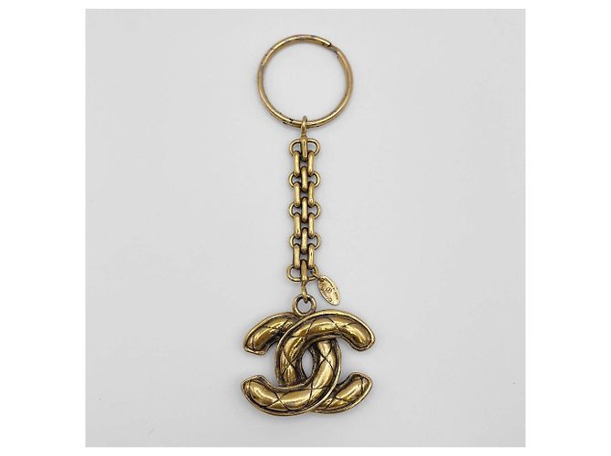 Portachiavi Vintage Chanel Coco Mark Matelassé D'oro - vista 2