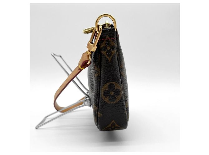 Borsa Louis Vuitton Pochette Accessoires Monogram Cherry Marrone - vista 4