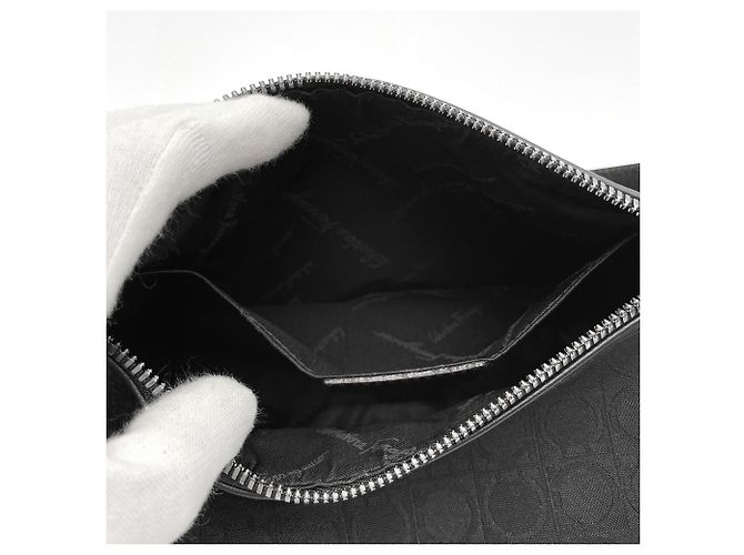 Borsa Salvatore Ferragamo Gancini Mini Pouch Nero - vista 8
