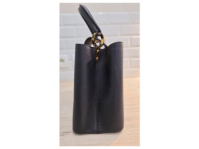 Louis Vuitton Capucines GM Borsa Pelle Granulata Nera Nero - vista 5