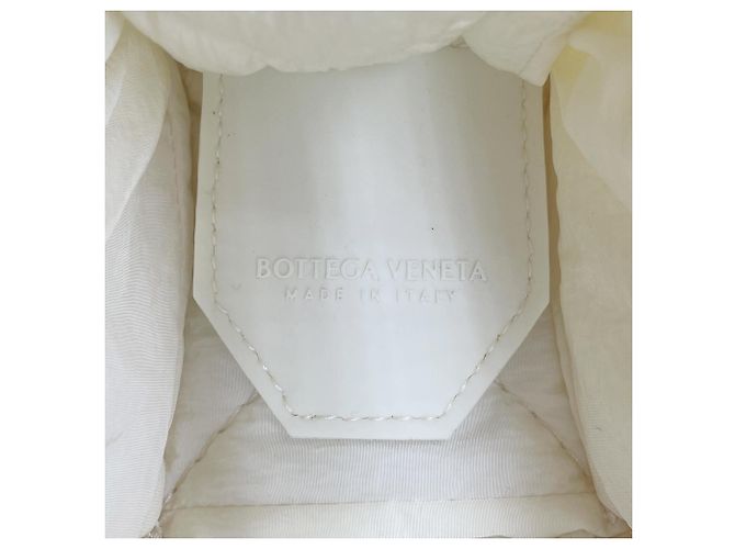 Borsa a tracolla Bottega Veneta Padded Tech Cassette Giallo - vista 9