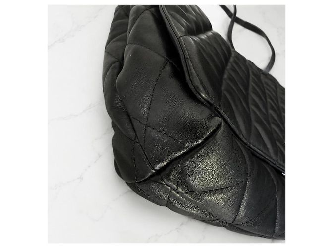 Balenciaga Touch B Borsa a mano in pelle trapuntata nera Nero - vista 10