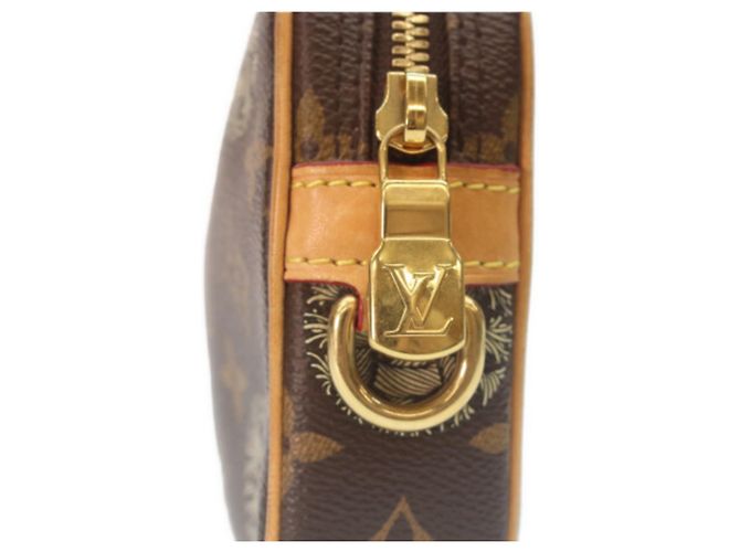 Louis Vuitton x Christopher Nemeth Monogram Pochette Volca Clutch Bag Marrone - vista 6