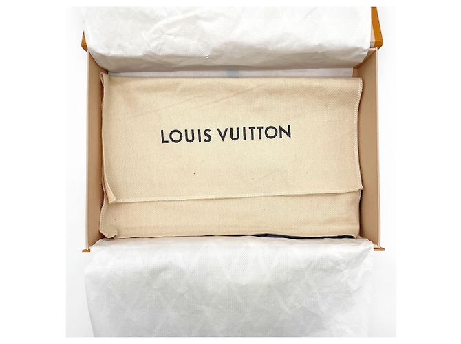 Borsa a Spalla Louis Vuitton Petite Sac Plat Nero - vista 9
