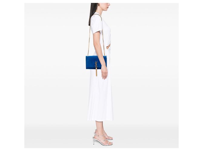 Borsa a tracolla Kate con nappa in scamosciato blu monogramma misura Medium di Saint Laurent - vista 6