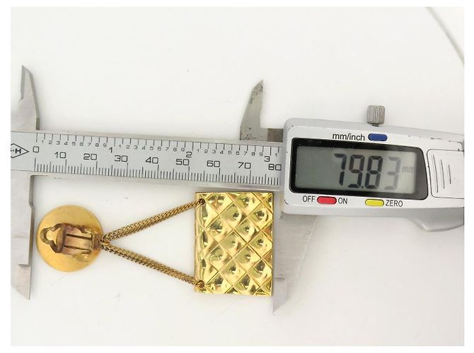 ORECCHINI CHANEL MEDAILLON CC PENDANT CHARM TIMELESS CLIPS D'oro - vista 8