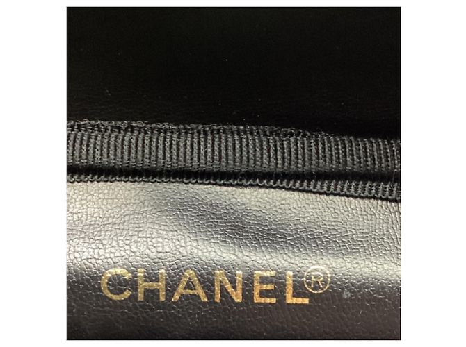 Beauty case Chanel Quilted Accent in pelle di agnello nero - vista 10