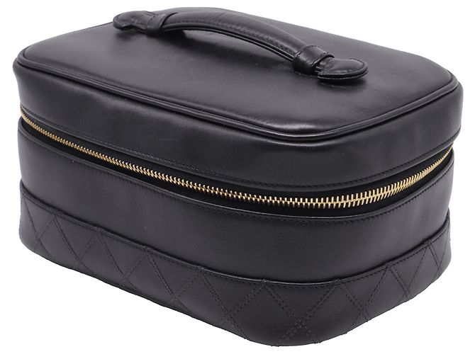 Beauty case Chanel Quilted Accent in pelle di agnello nero - vista 2