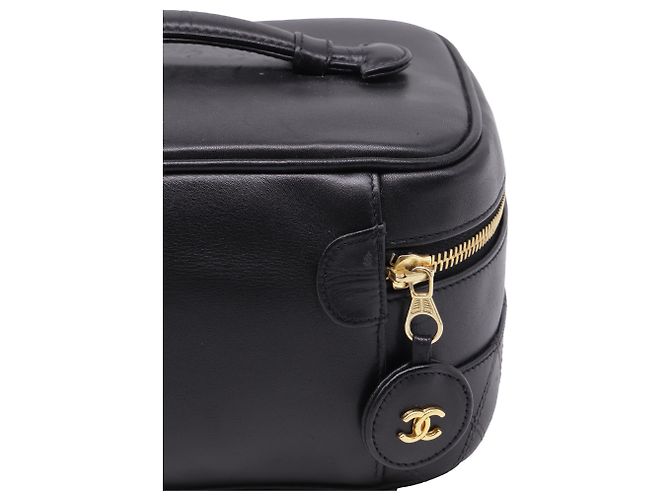 Beauty case Chanel Quilted Accent in pelle di agnello nero - vista 5